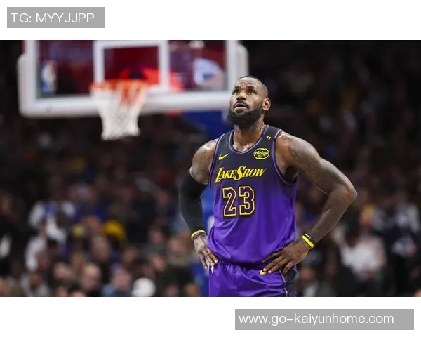 湖人尽管失误频频三分不佳却凭借进攻篮板拼搏奋战