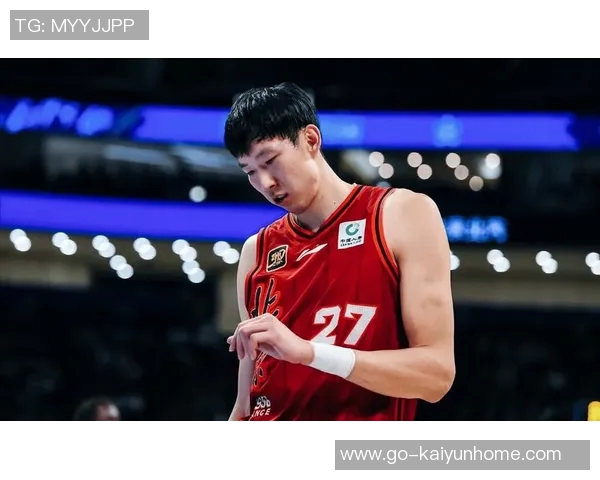 周琦半场表现惊艳7分钟内高效拿下9分2板1断展现实力