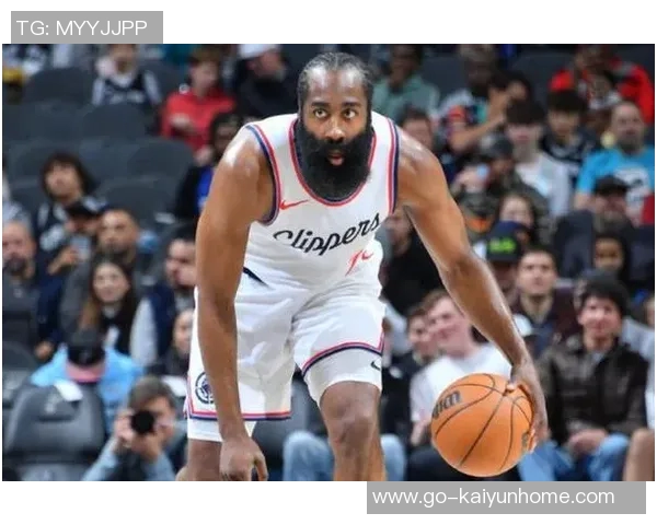 快船与黄蜂激战上半场快船微弱领先哈登表现抢眼小卡稳定发挥三球状态起伏 快船与黄蜂激战上半场快船微弱领先哈登表现抢眼小卡稳定发挥三球状态起伏